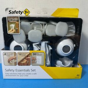 Safety 1st Safety Essentials Set